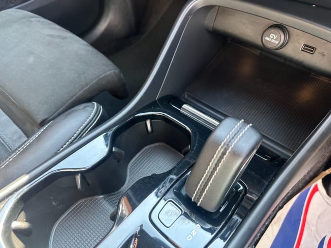 2025 Volvo Xc40