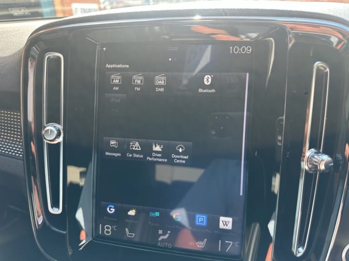2025 Volvo Xc40