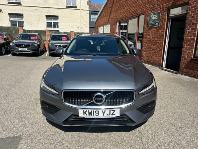 2025 Volvo V60