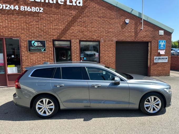 2025 Volvo V60