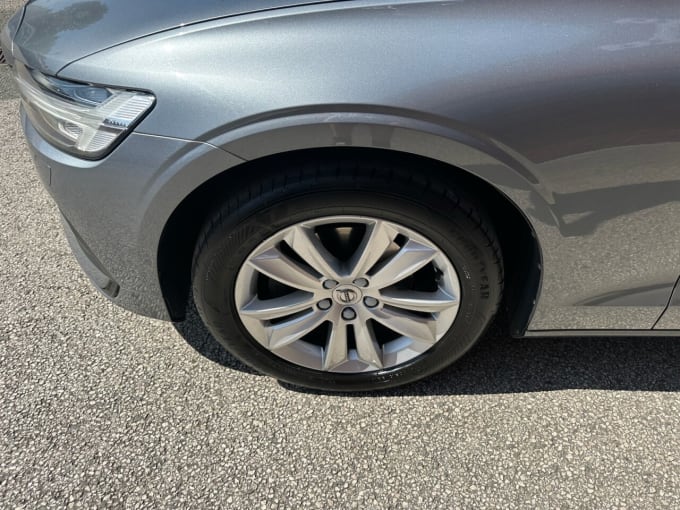 2025 Volvo V60