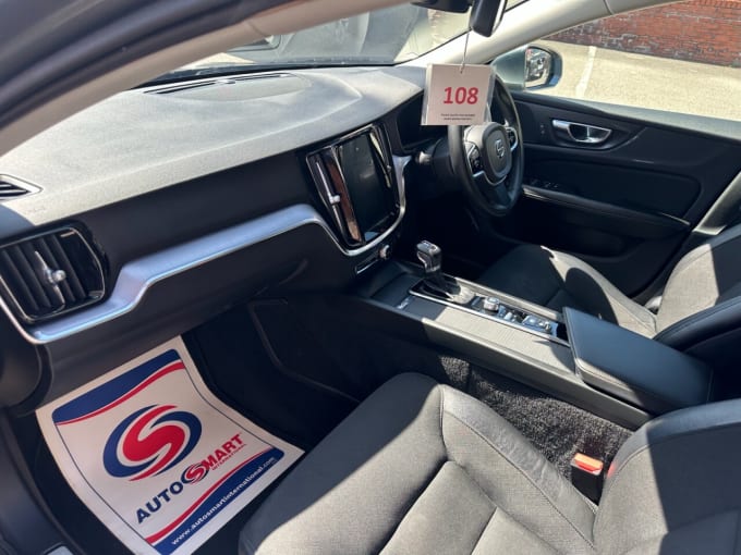 2025 Volvo V60