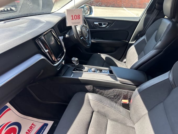 2025 Volvo V60