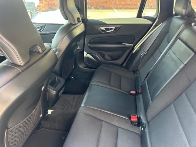 2025 Volvo V60