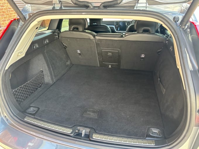 2025 Volvo V60