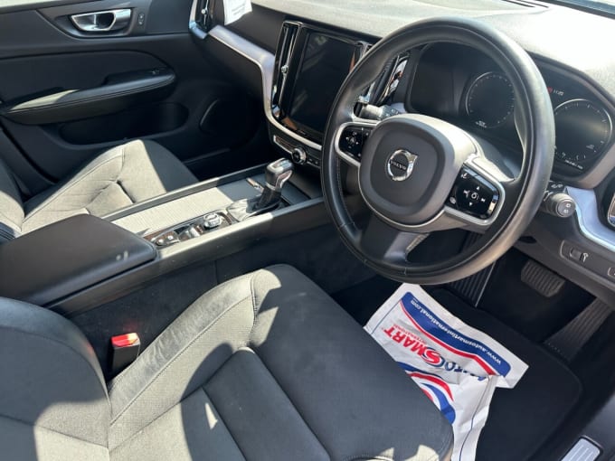 2025 Volvo V60