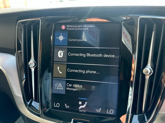 2025 Volvo V60