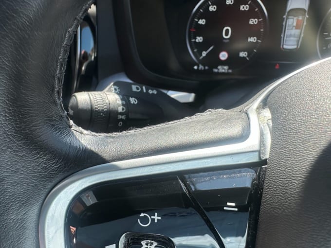 2025 Volvo V60