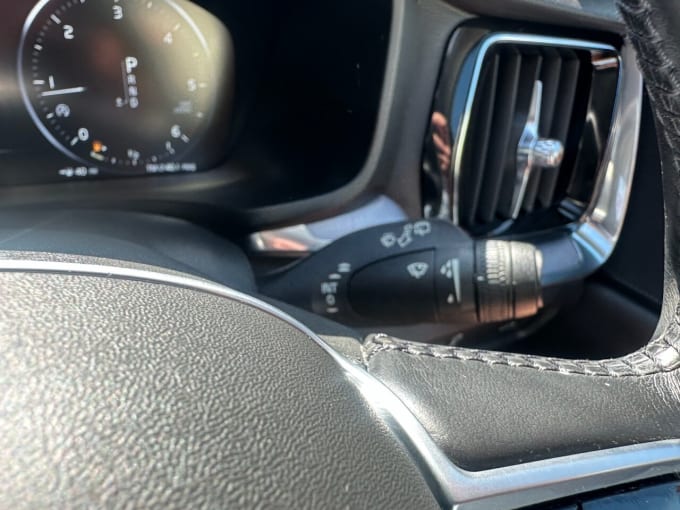 2025 Volvo V60