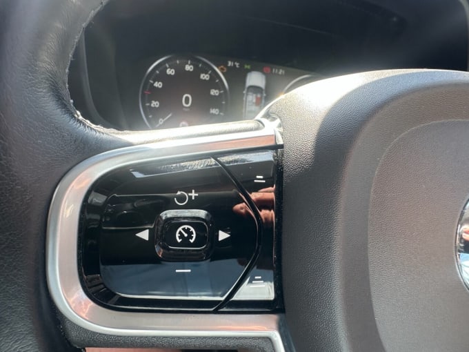 2025 Volvo V60