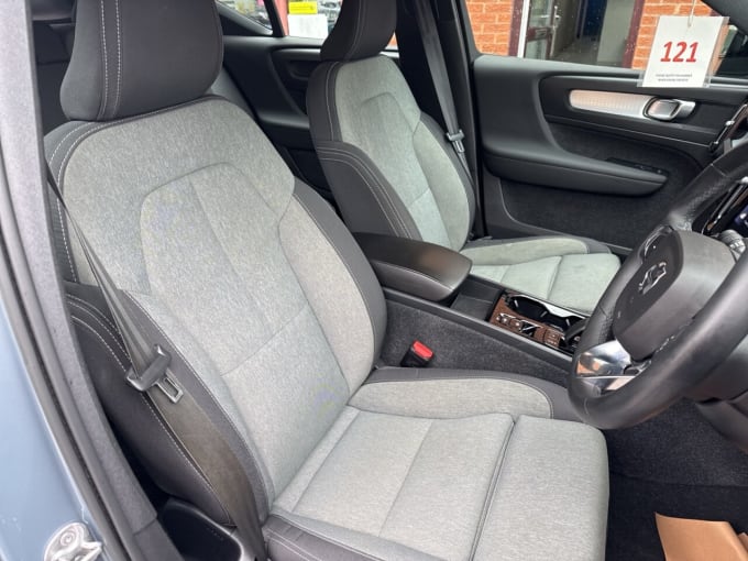 2025 Volvo Xc40