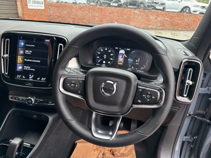 2025 Volvo Xc40