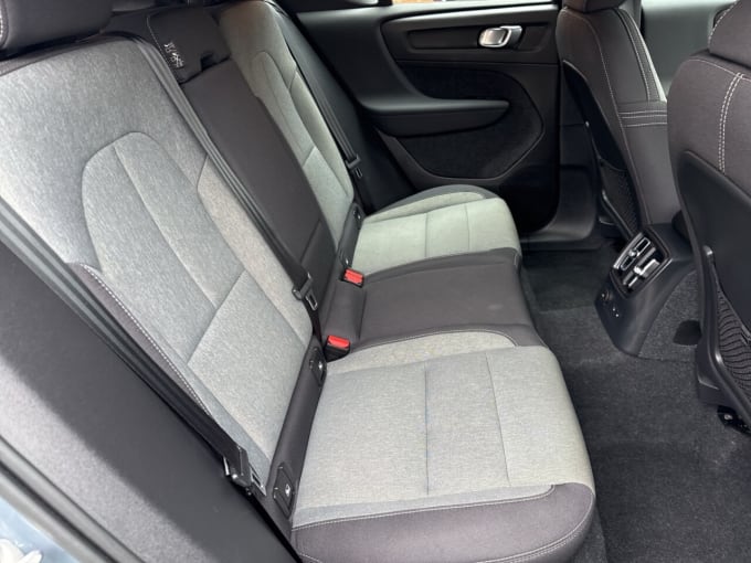 2025 Volvo Xc40