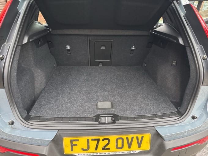 2025 Volvo Xc40