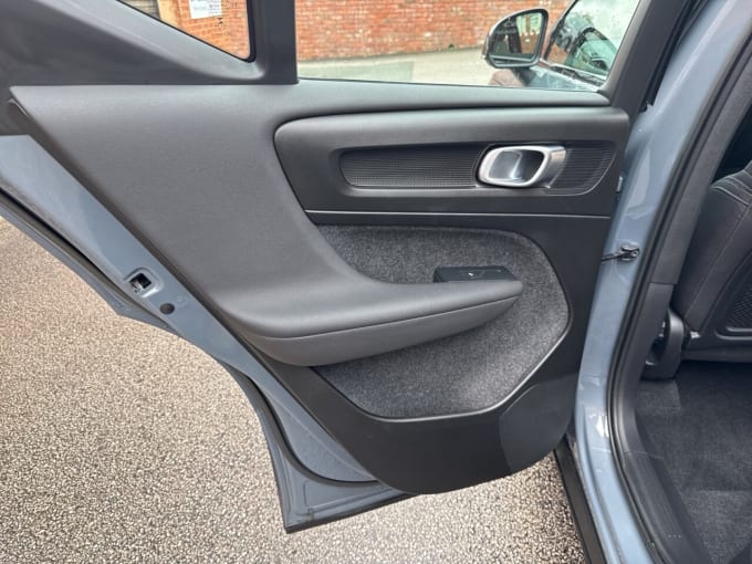 2025 Volvo Xc40