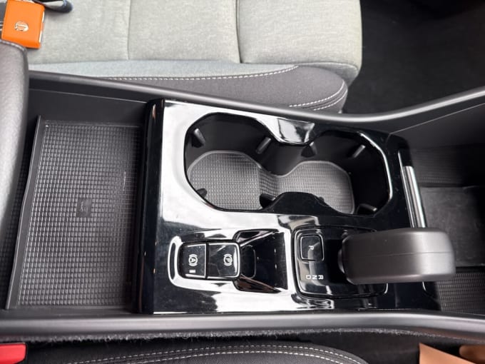2025 Volvo Xc40