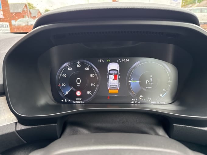 2025 Volvo Xc40