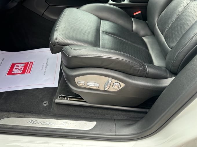 2025 Porsche Macan