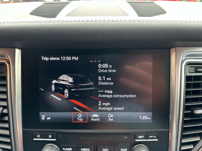 2025 Porsche Macan
