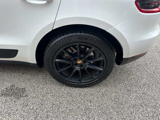 2025 Porsche Macan