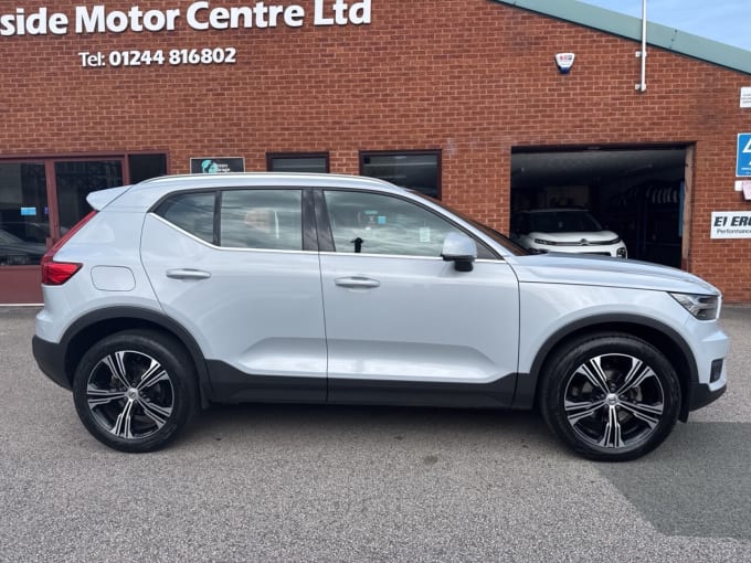 2025 Volvo Xc40
