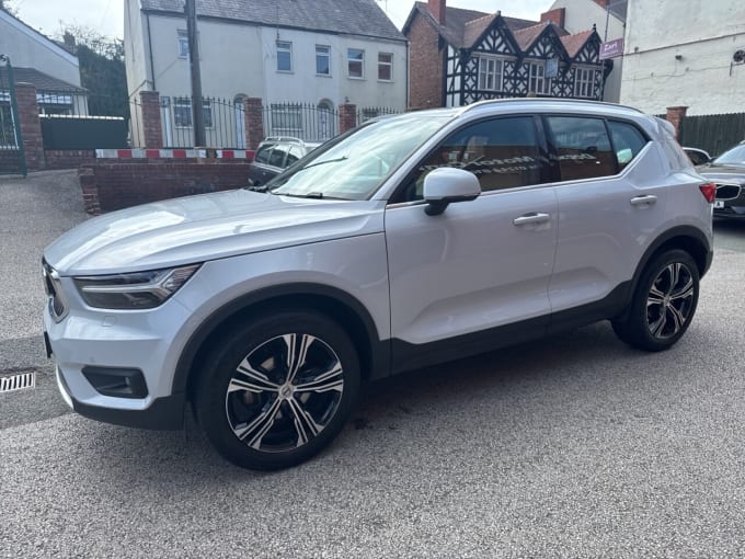 2025 Volvo Xc40