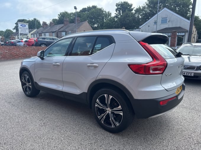 2025 Volvo Xc40