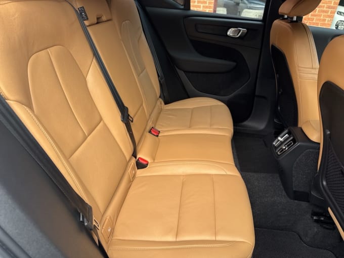2025 Volvo Xc40