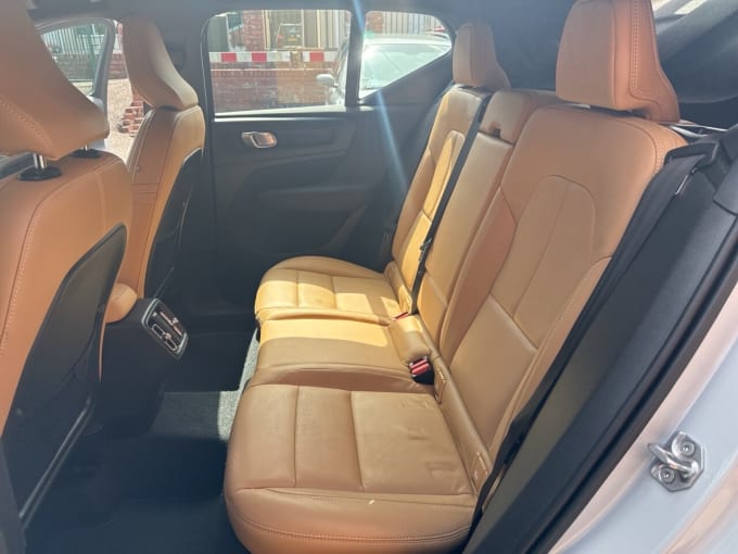 2025 Volvo Xc40