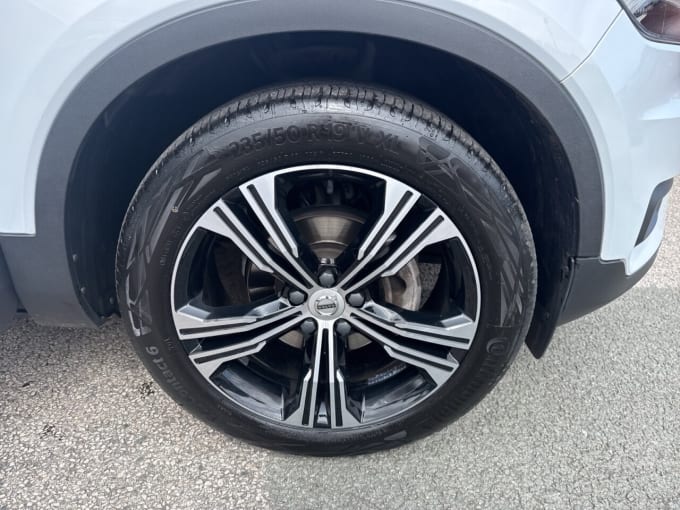 2025 Volvo Xc40