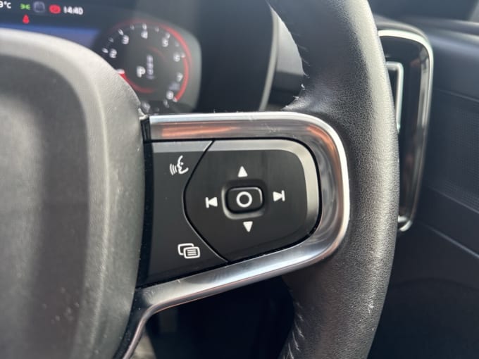 2025 Volvo Xc40