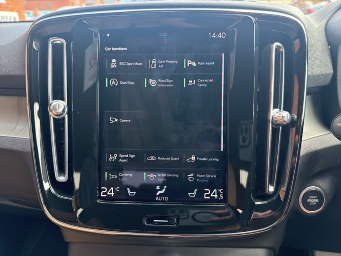 2025 Volvo Xc40