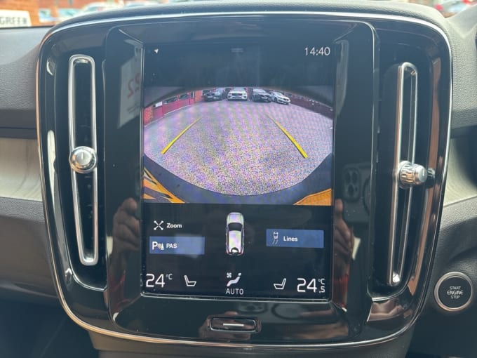 2025 Volvo Xc40