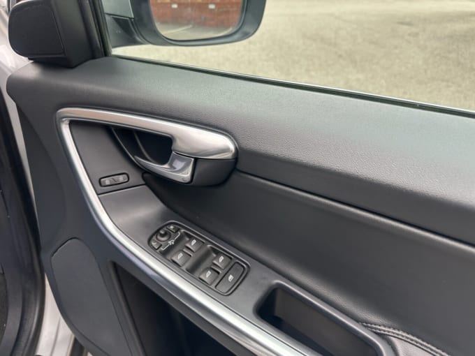 2025 Volvo Xc60