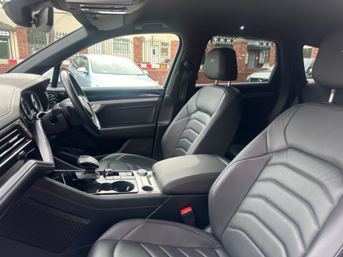 2025 Volkswagen Touareg