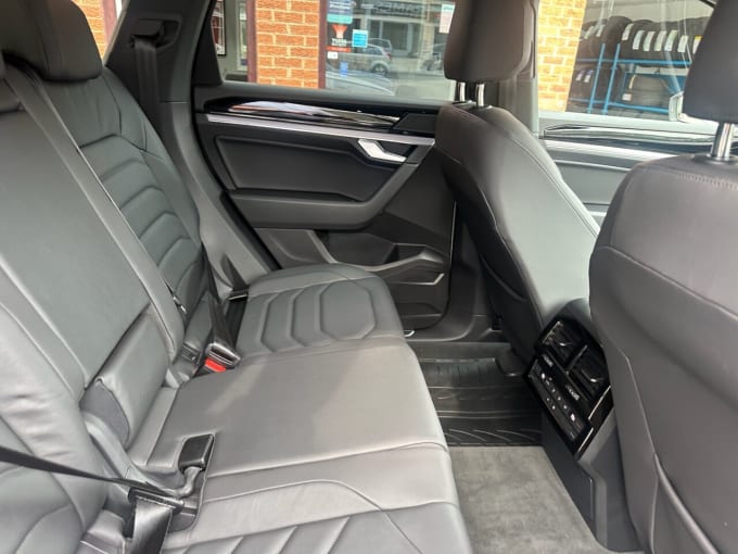 2025 Volkswagen Touareg