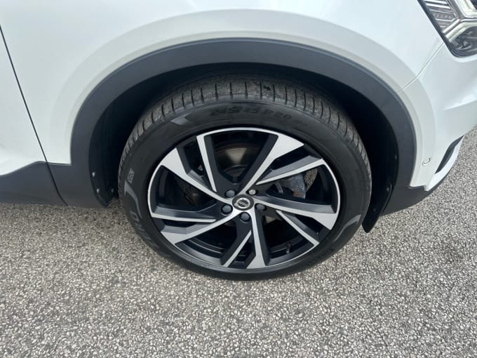 2025 Volvo Xc40