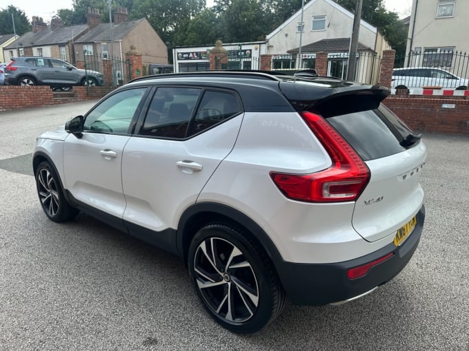 2025 Volvo Xc40