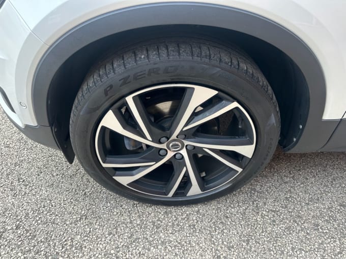 2025 Volvo Xc40