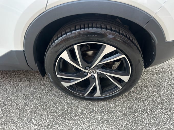 2025 Volvo Xc40