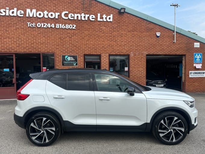 2025 Volvo Xc40
