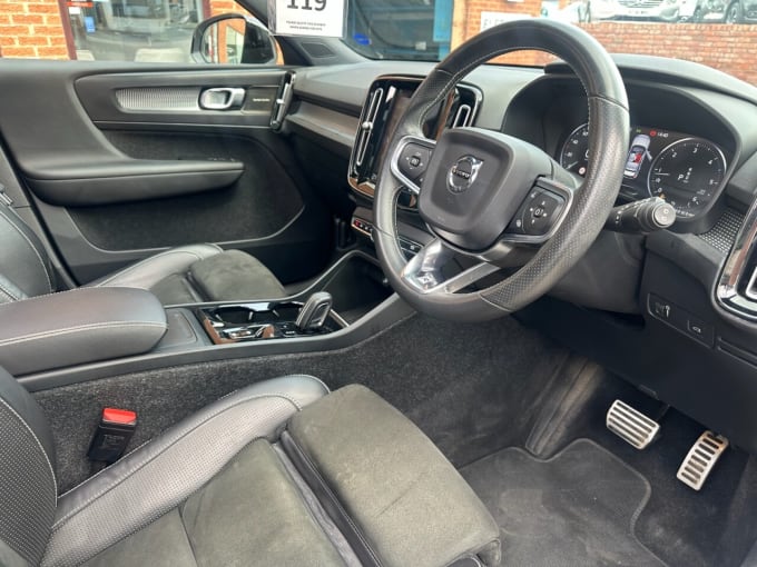 2025 Volvo Xc40