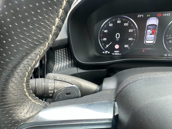 2025 Volvo Xc40