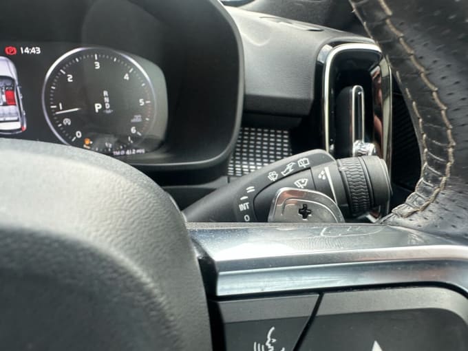 2025 Volvo Xc40