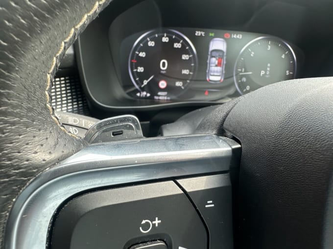 2025 Volvo Xc40