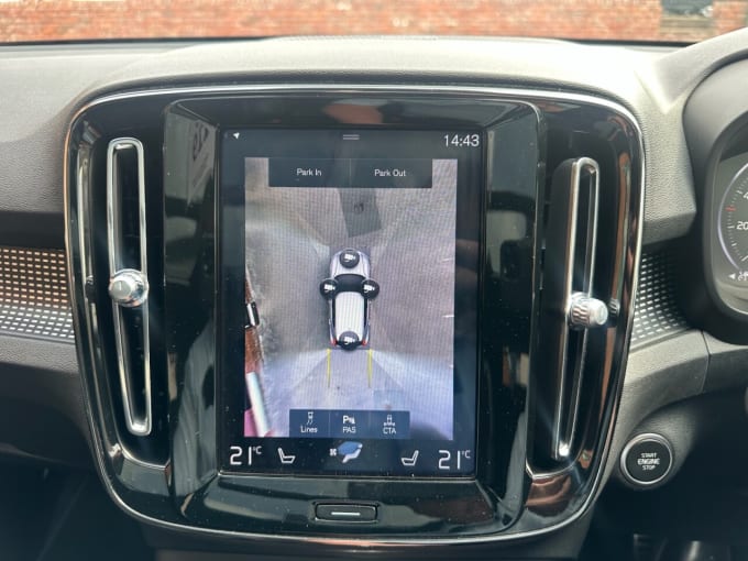 2025 Volvo Xc40
