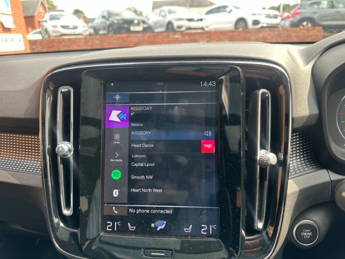 2025 Volvo Xc40