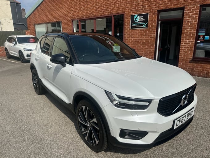 2025 Volvo Xc40