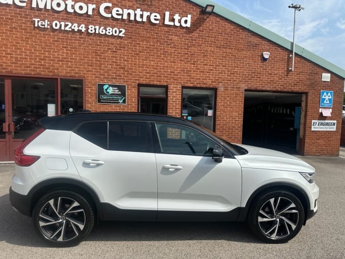 2025 Volvo Xc40