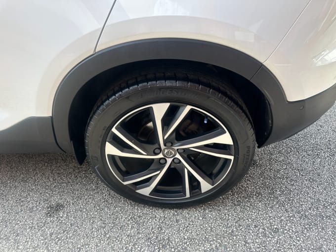 2025 Volvo Xc40